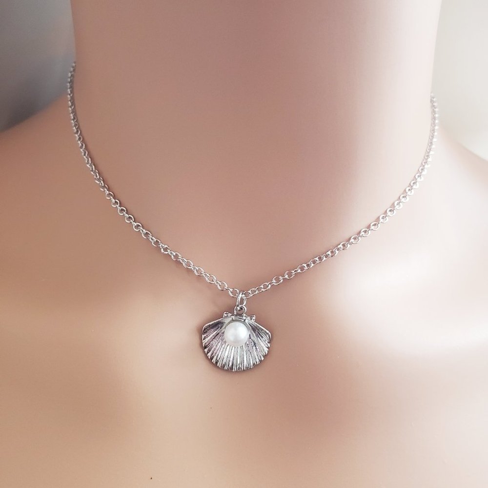 Pearl Seashell Necklace